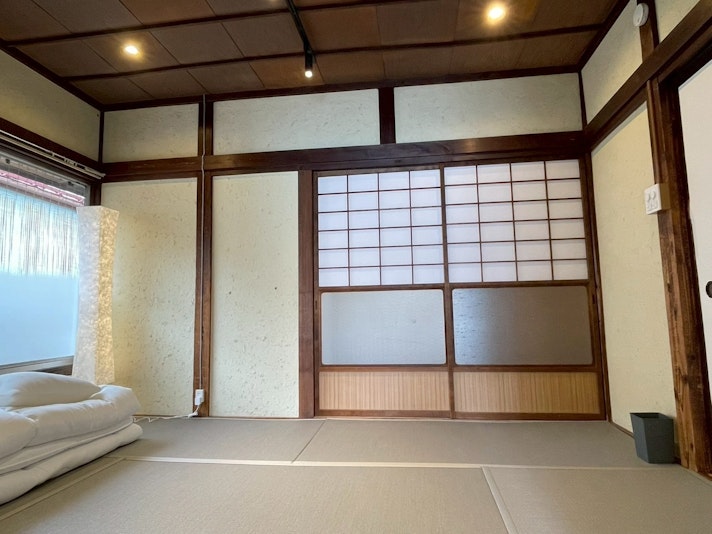 各部屋２セットのお布団がご用意してあります。