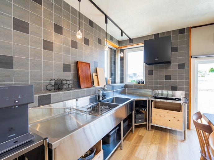 厨房用シンクを備えています