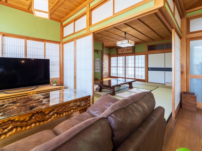 ソファーでもお寛ぎください