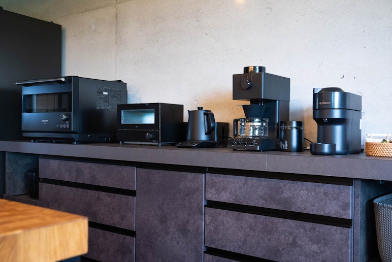 スチームオーブンレンジ、トースター、電気ケトル、全自動コーヒーマシーン、ネスプレッソをご用意