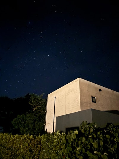夜は満点の星空をご覧ください