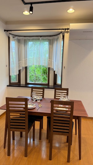 ダイニングテーブル