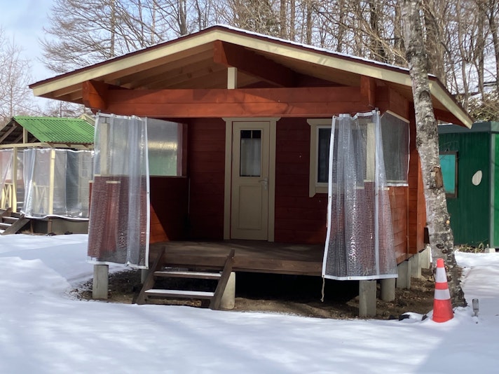 冬季は防炎カーテンで囲うこともできます