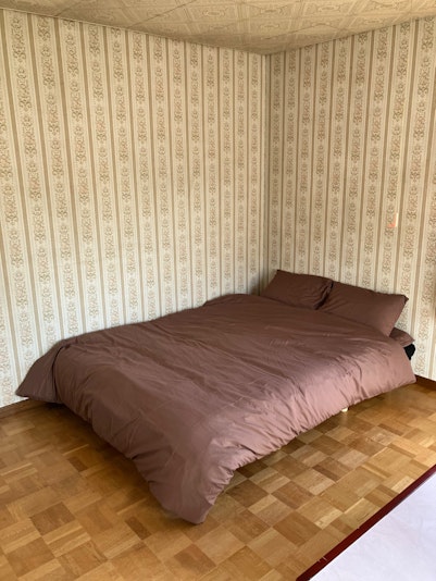 2F洋室　こちらにだけダブルベッドがございます。