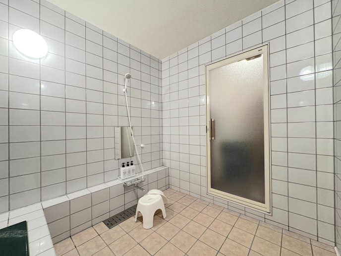 機能的で清潔感あふれる浴室