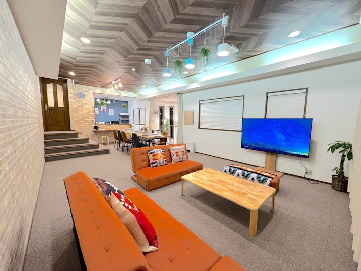 リビング 家電、調理器具完備！ 大型テレビあり！...