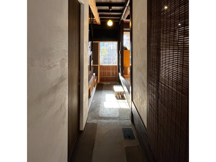 通り土間の先には中庭が・・・