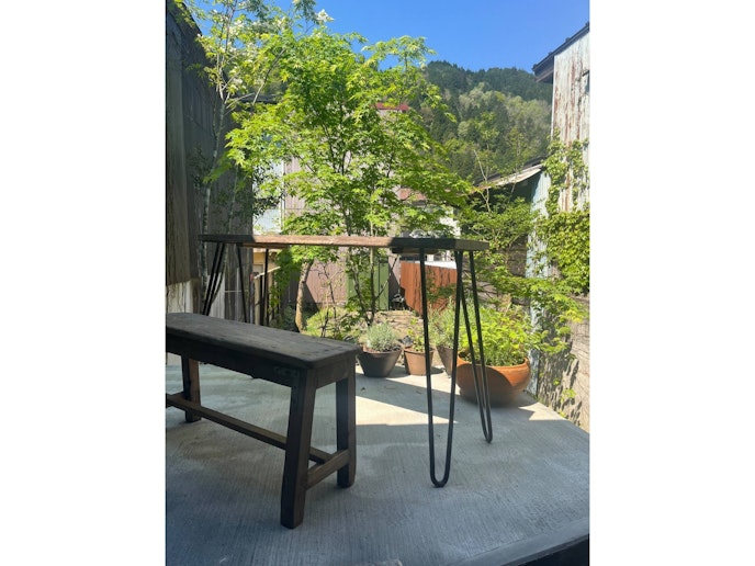 朝が気持ち良いテラス席