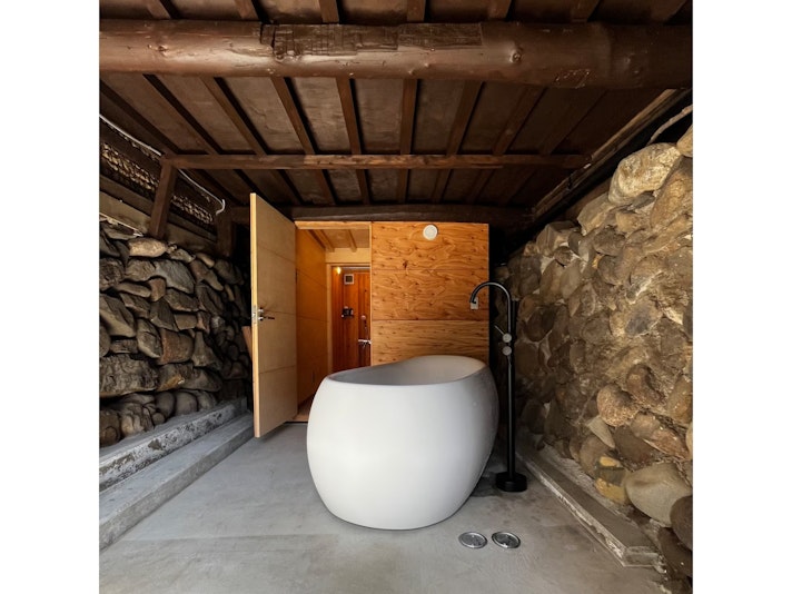 野趣溢れる湯浴み