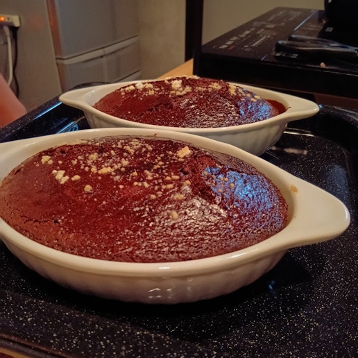 同じくフランスのゲストが作ってくれたチョコケーキです。こちらには驚く量のバターが入ってました。