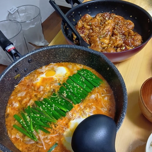 自分たちが料理が好きなのでゲストにも楽しく料理してもらえるようある程度の調理器具や基本調味料は...