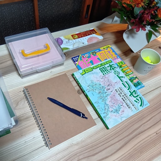 阿蘇観光や熊本の本、おりがみなどおいてます。