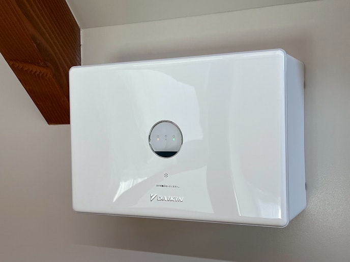 除湿機3台設置してるので１年中快適です。