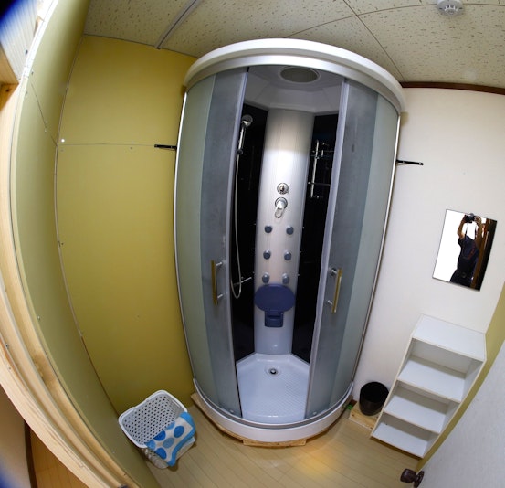 シャワールーム　3か所有ります。