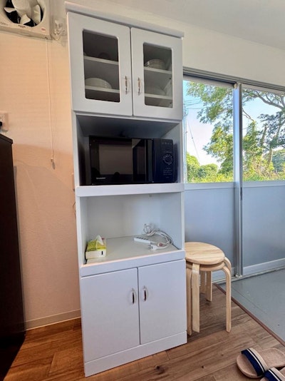 食器棚・電子レンジ