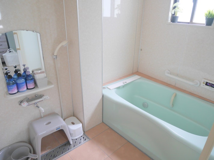 シャワールームです。 ※オール電化住宅のため、1日にご利用できるお湯が限られております。...