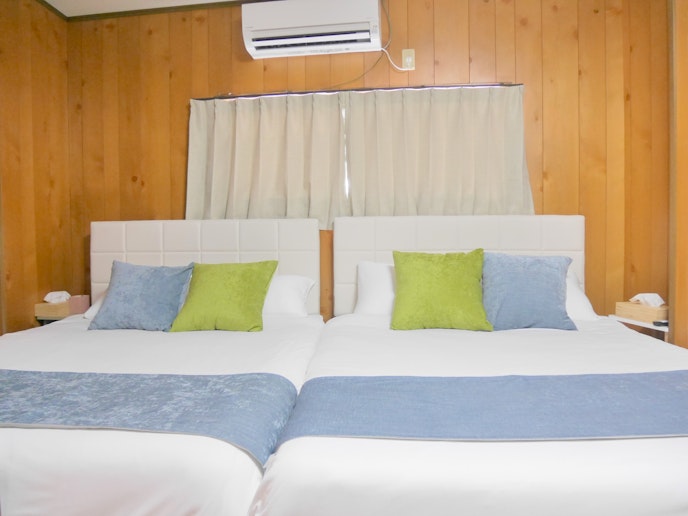 3階のダブルベッドの寝室です。