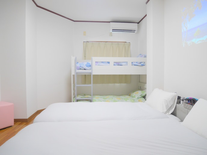 3階のキッズルームのキングサイズベッドです。