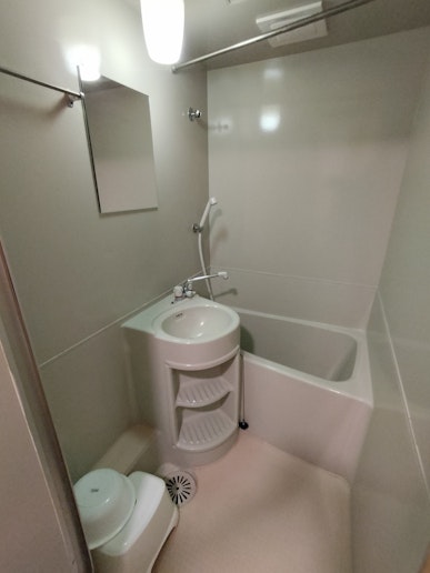 シャワー付き浴室