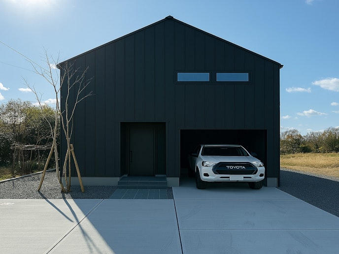 外観デザイン。インナーガレージがある設計にし、大切なお車も建物内に駐車可能です。