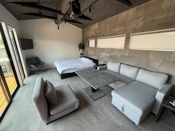 洗練されたデザインのお部屋