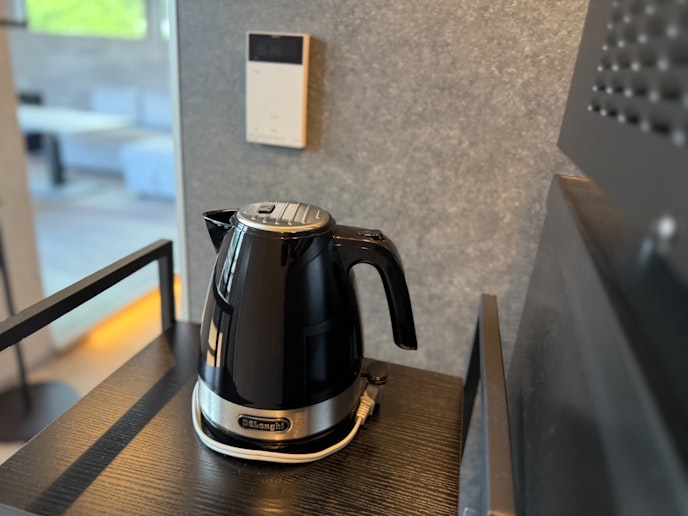 デロンギのケトル、温かい飲み物がすぐ出来上がります