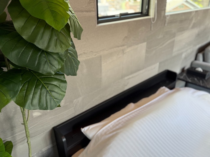 目を覚ましてら、目の前に緑