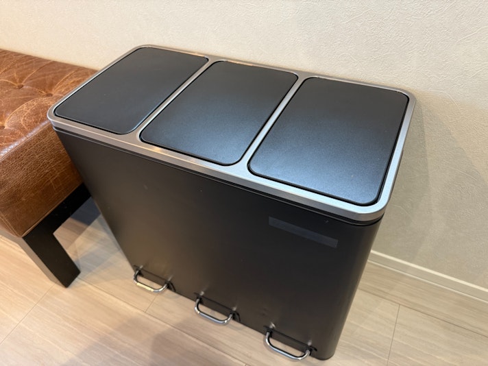 ゴミ箱もにおいが漏れないようこだわっています。