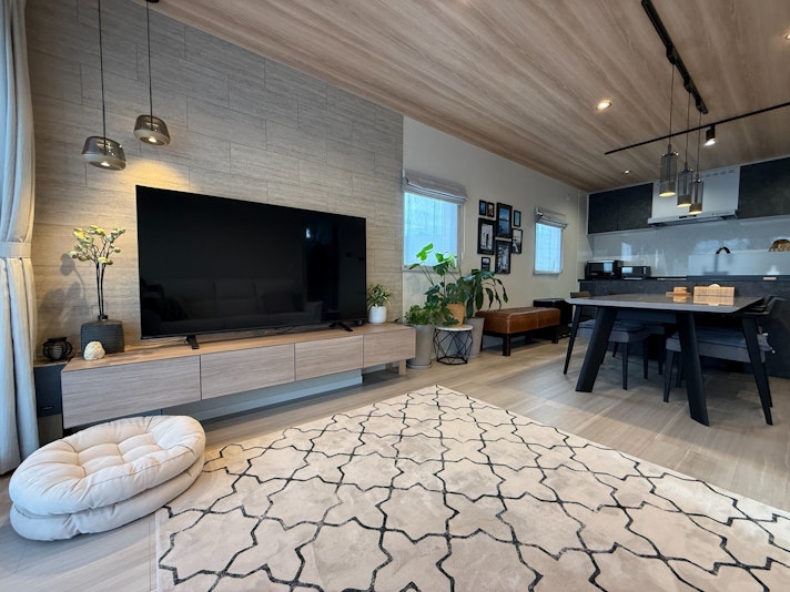 大型テレビで、団らんしながらゆっくり過ごしませんか