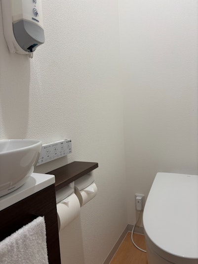 ダイニングキッチン棟自動洗浄トイレ