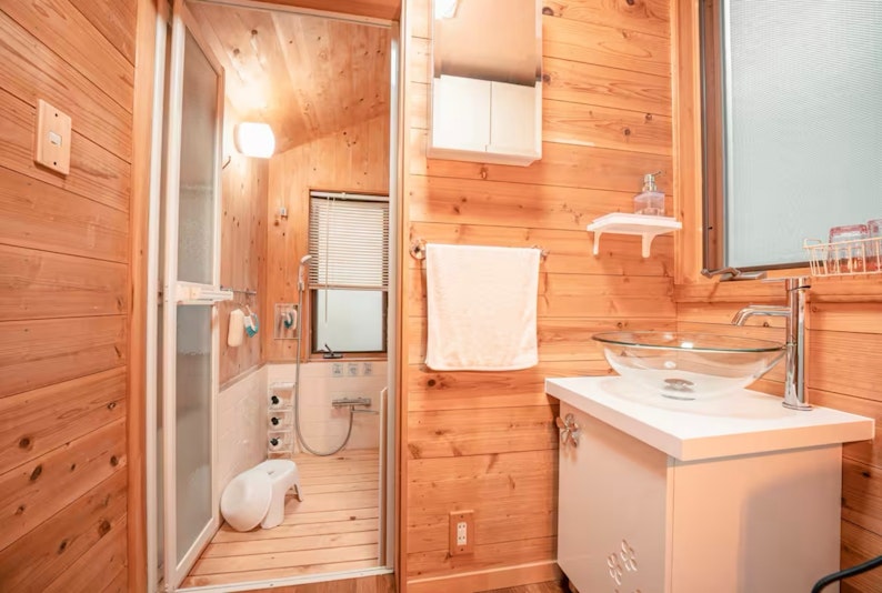 脱衣所です。全身鏡もあります。