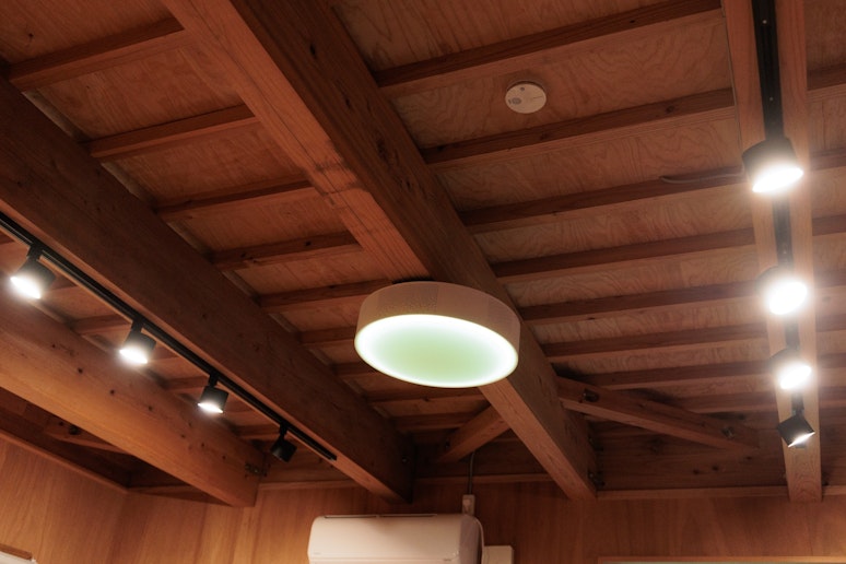 土間/プロジェクター