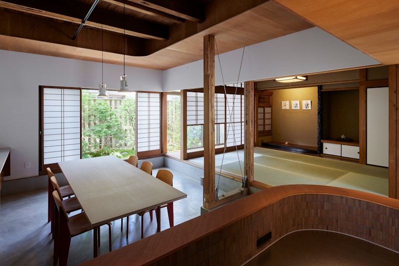 一階キッチンからの全景