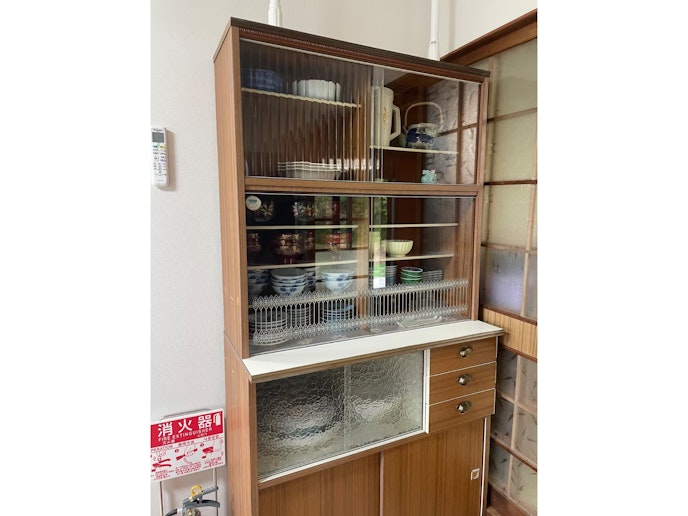 昔ながらのミズヤ。食器はご自由にお使いください。