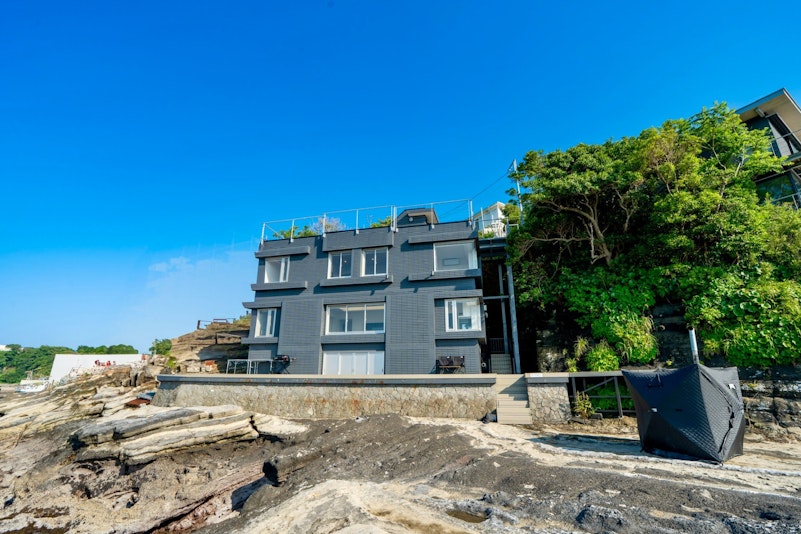 グレーを基調としたシックな外観