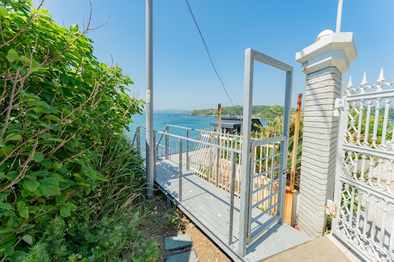 施設への入り口。