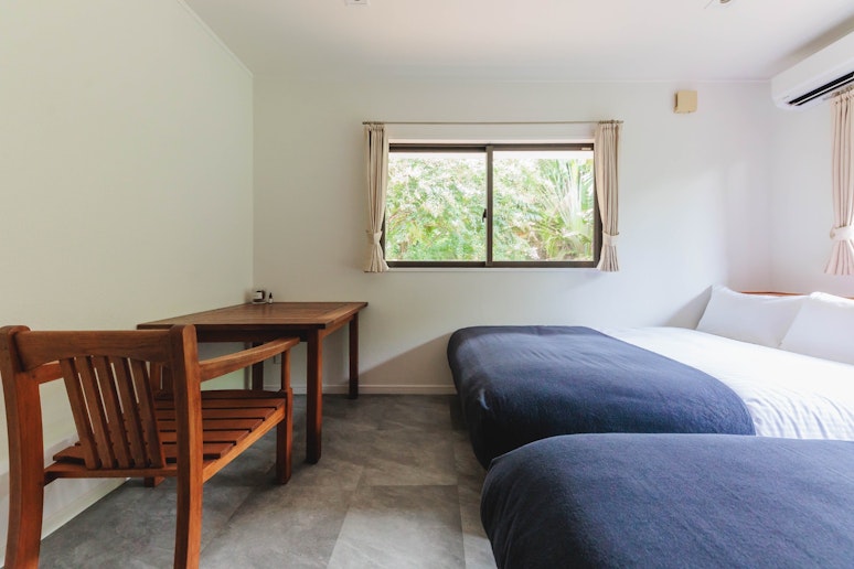 【寝室３】テレワークも可能なデスク