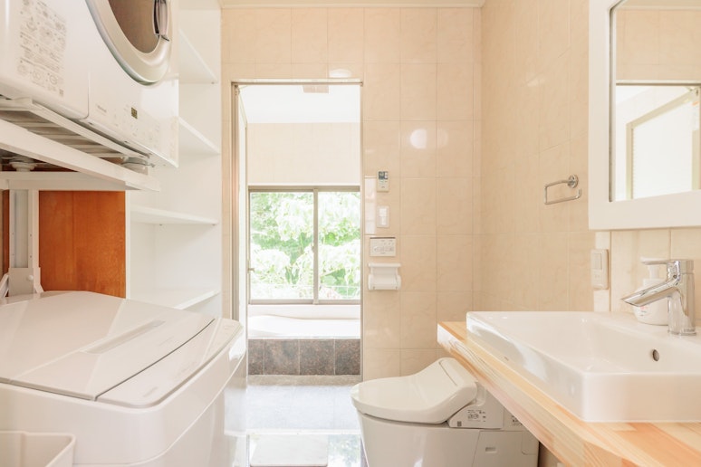 洗面所１と浴室とトイレ１