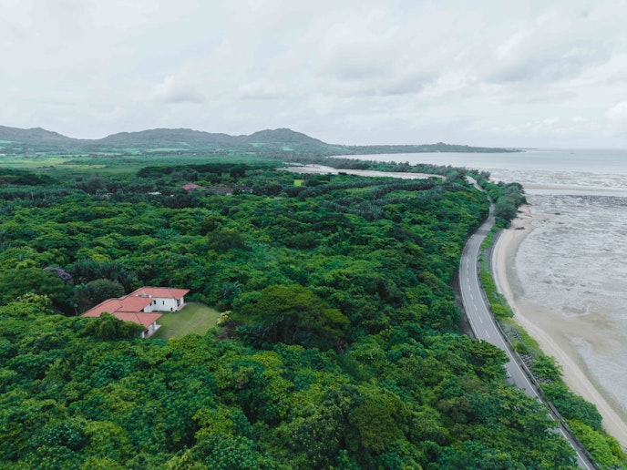 宿の周辺（海からは３0m）