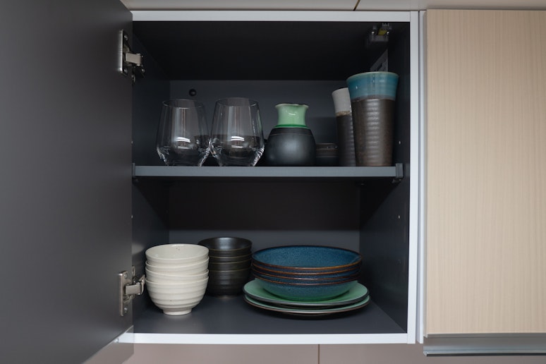 和洋どちらの食事にも使いやすいプレートやお椀、コップ類を各種取り揃えています。