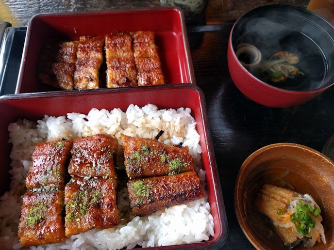 ご予約の方にはマル秘グルメ情報をご案内！