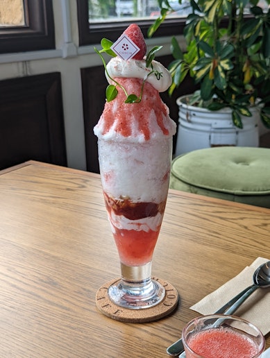 ご予約の方にはマル秘グルメ情報をご案内！