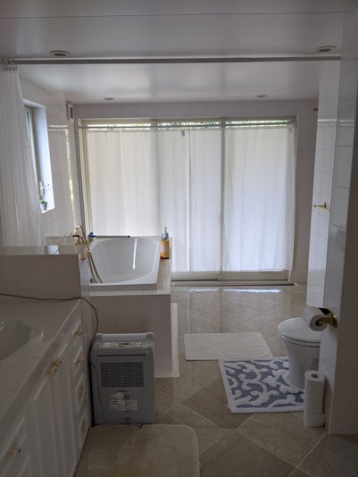 除湿機はご自由にお使いください