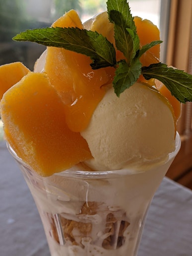 ご予約の方にはマル秘グルメ情報をご案内！