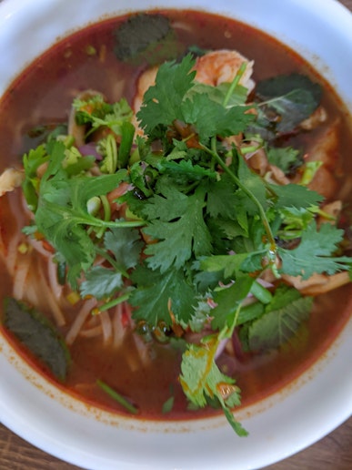 ご予約の方にはマル秘グルメ情報をご案内！