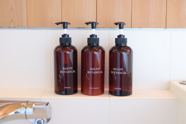 風呂のアメニティ付き