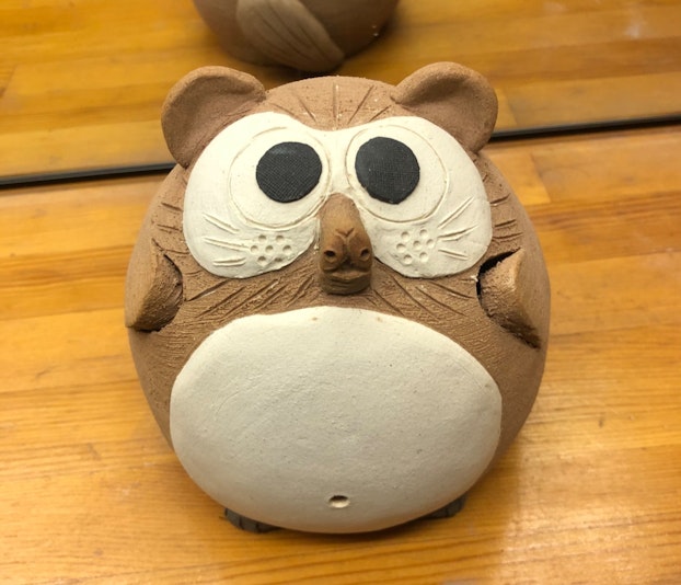 作ったタヌキの陶器