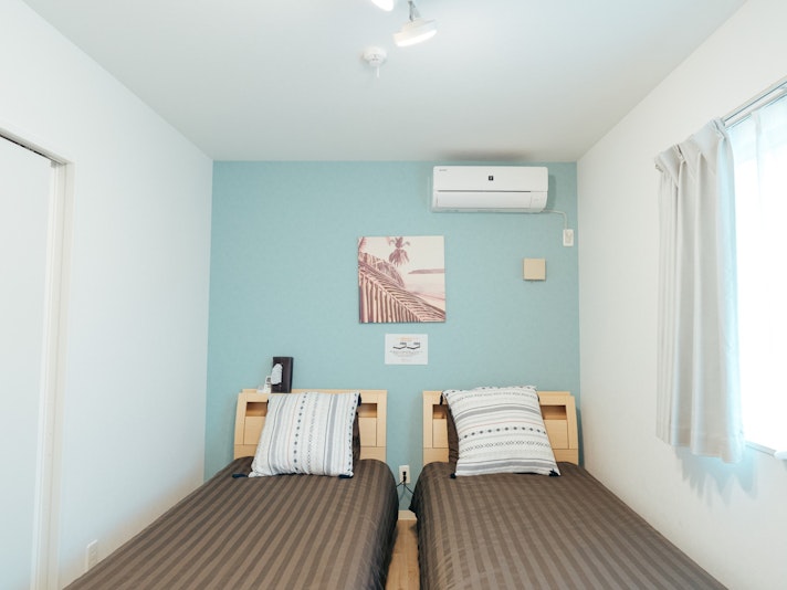 ・【寝室1】各部屋それぞれにエアコンを完備しているため、快適にご利用いただけます