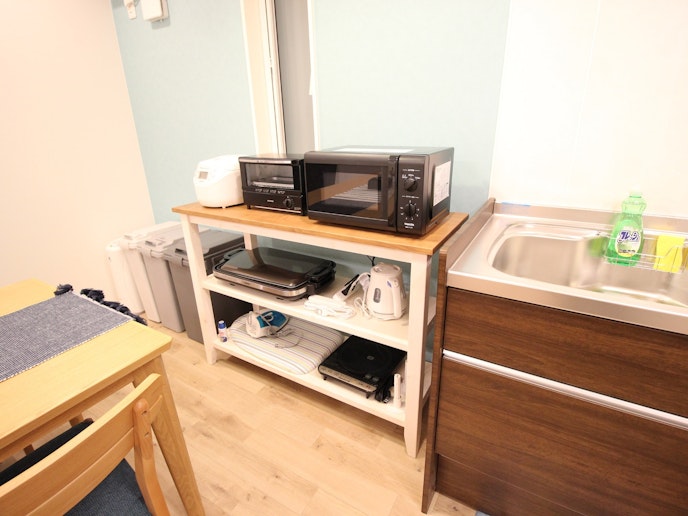 ・【キッチン】調理家電、ゴミ箱を完備。分別にご協力をお願いいたします