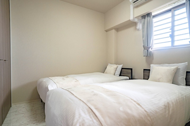 BED ROOM 1 (Single Bed&times;2)　